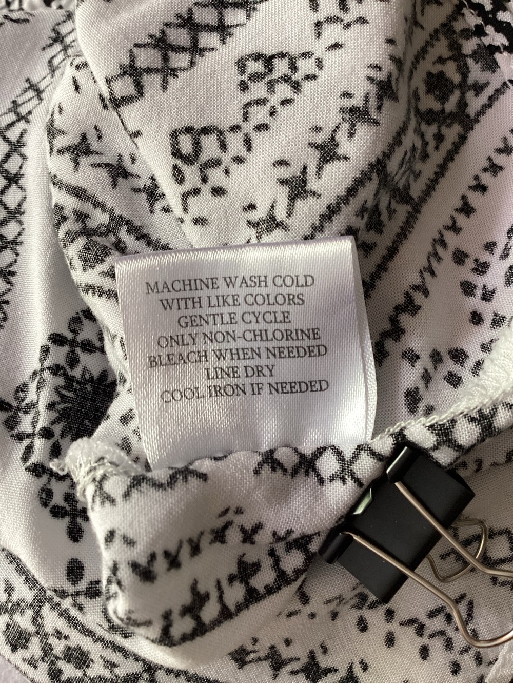 Black & White Printed V-Neck Tunic Top - Picture 10 of 10